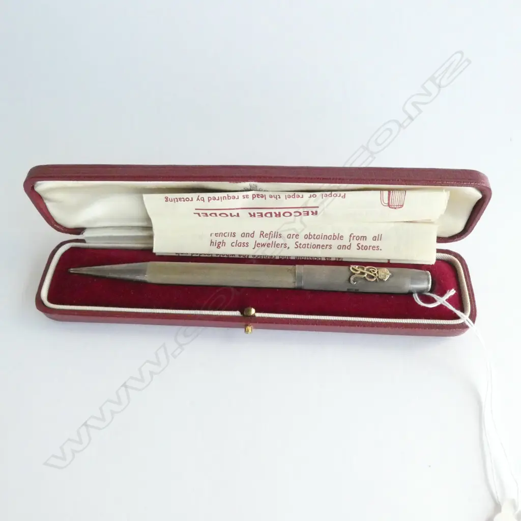CASED SILVER YARD.O.LED PROPELLING PENCIL EX.QEII Image 1++
