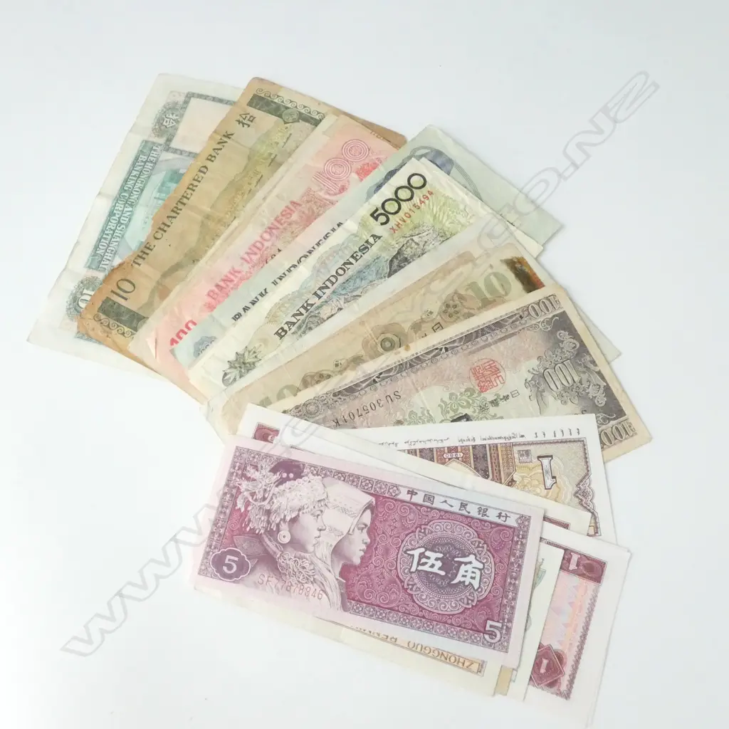 OLD WORLD BANKNOTES, HONG KONG, CHINA AND OTHER ASIAN COUNTRIES, 32 NOTES Image 1++