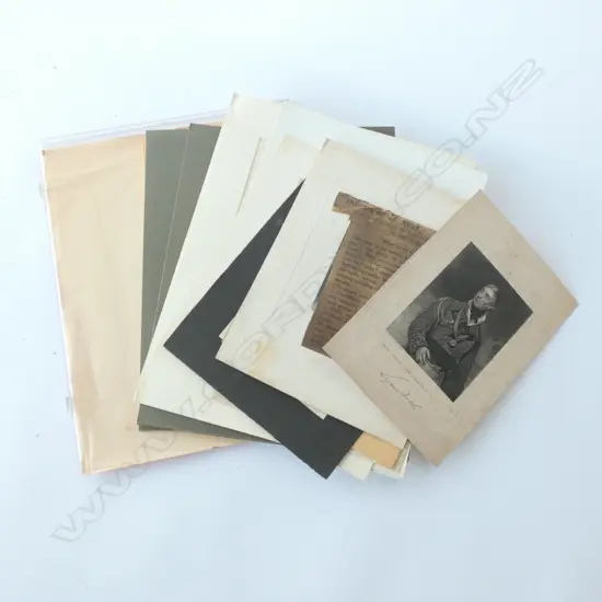 SMALL FOLIO OF ANTIQUE ENGRAVINGS L 250 MM