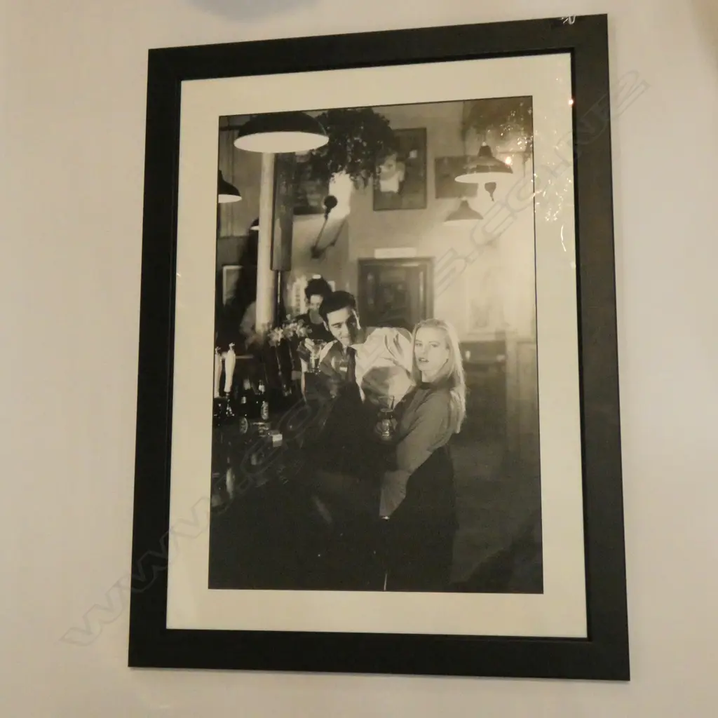 B/W ART PRINT BAR SCENE 585 X 390MM Image 1++