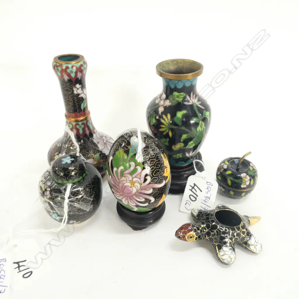 ASST BLACK CLOISSONE VASES ETC WITH FLORAL DECORATION 6 PIECES H 110 MM Image 1++