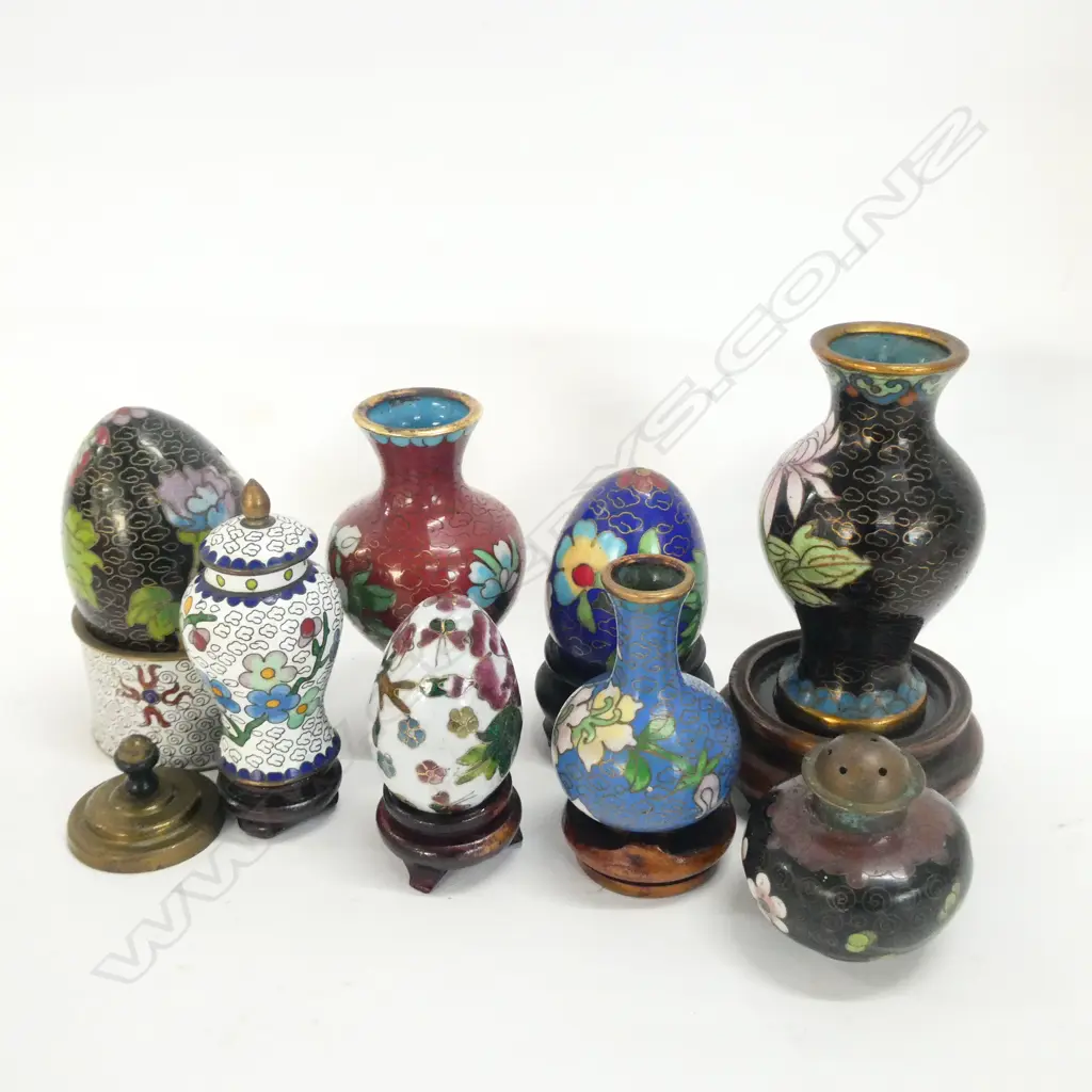 LOT ASST CLOISONNE VASE/EGGS ETC 9 PIECES  H 100 MM Image 1++