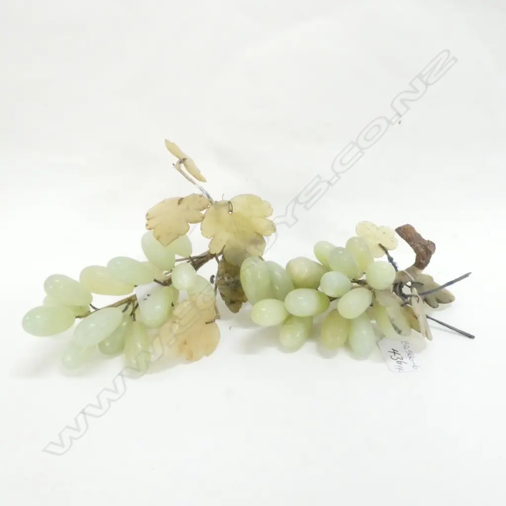 TWO BUNCHES GREEN JADE GRAPES  Image 1++