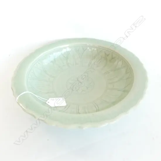 CHINESE LONGQUAN STYLE CELADON BOWL 265MM DIA.