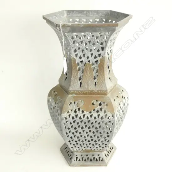 LG TIN PLATE & BRASS ORIENTAL VASE. H. 425MM