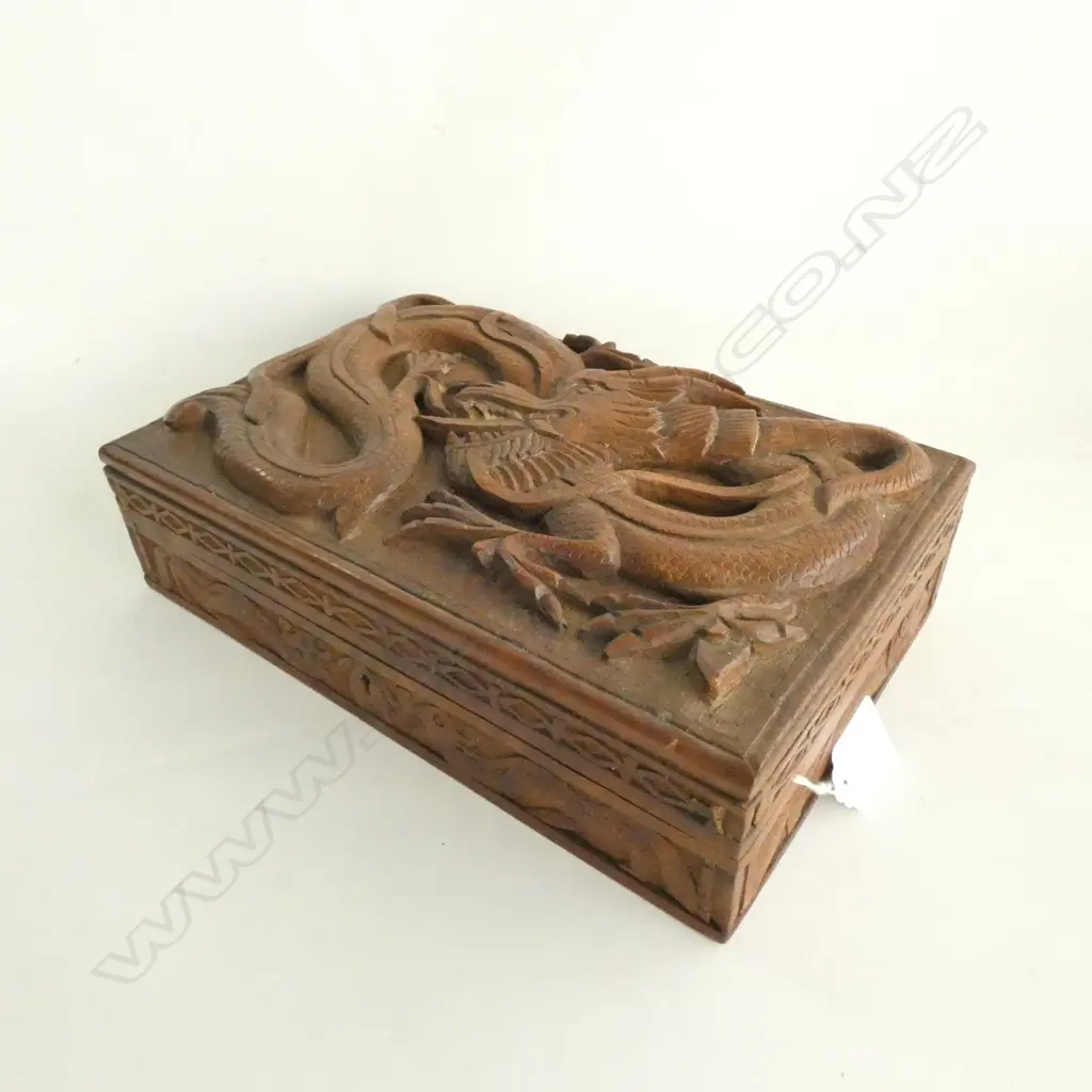 ANTIQUE CHINESE HAND CARVED JEWELLERY BOX, c.1880'S Image 1++