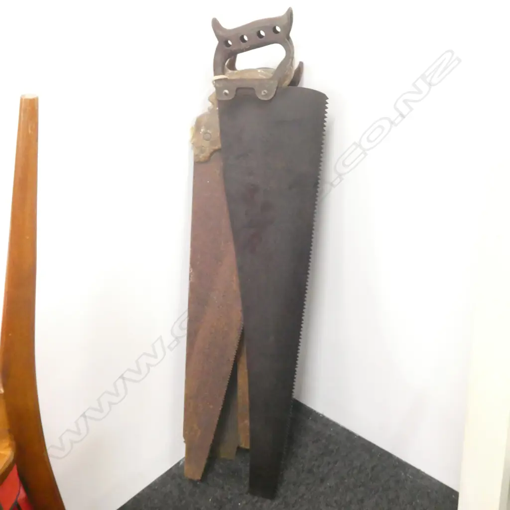 4 VINTAGE HAND SAWS L 880 MM Image 1++