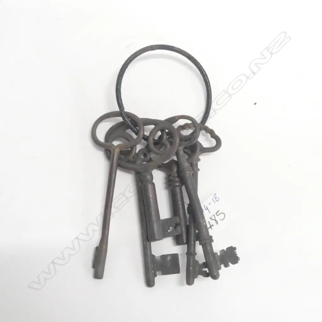 VICTORIAN SKELETON KEYS Image 1++