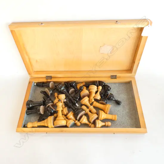 RUSSIAN CHESS SET 