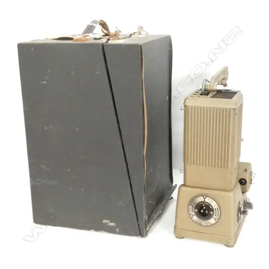 SPECTO 8MM PROJECTOR IN CASE