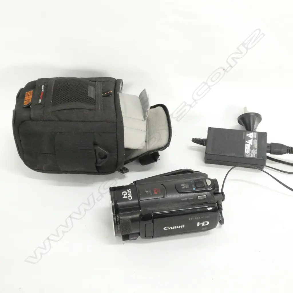 CANON LEGRIA HFS10 CAMCORDER  Image 1++