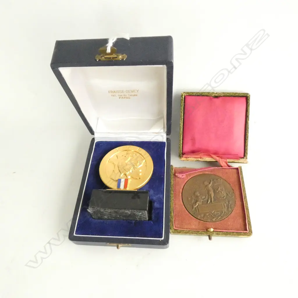 FRENCH 'FFR' GILT MEDALLION TROPHY + C1900 FRENCH BRONZE MEDALLION Image 1++