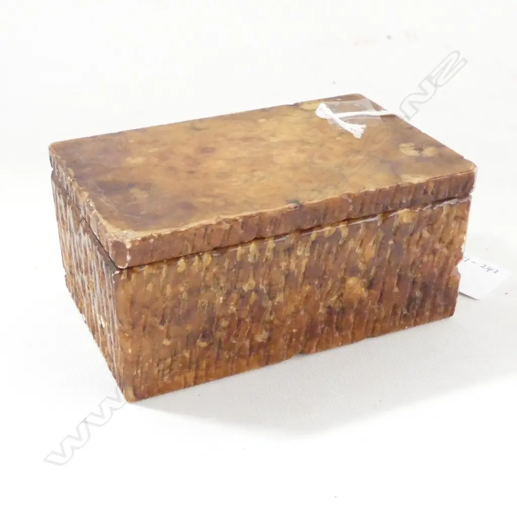VIINTAGE ALABASTER JEWELLERY BOX, MADE IN ITALY Image 1++