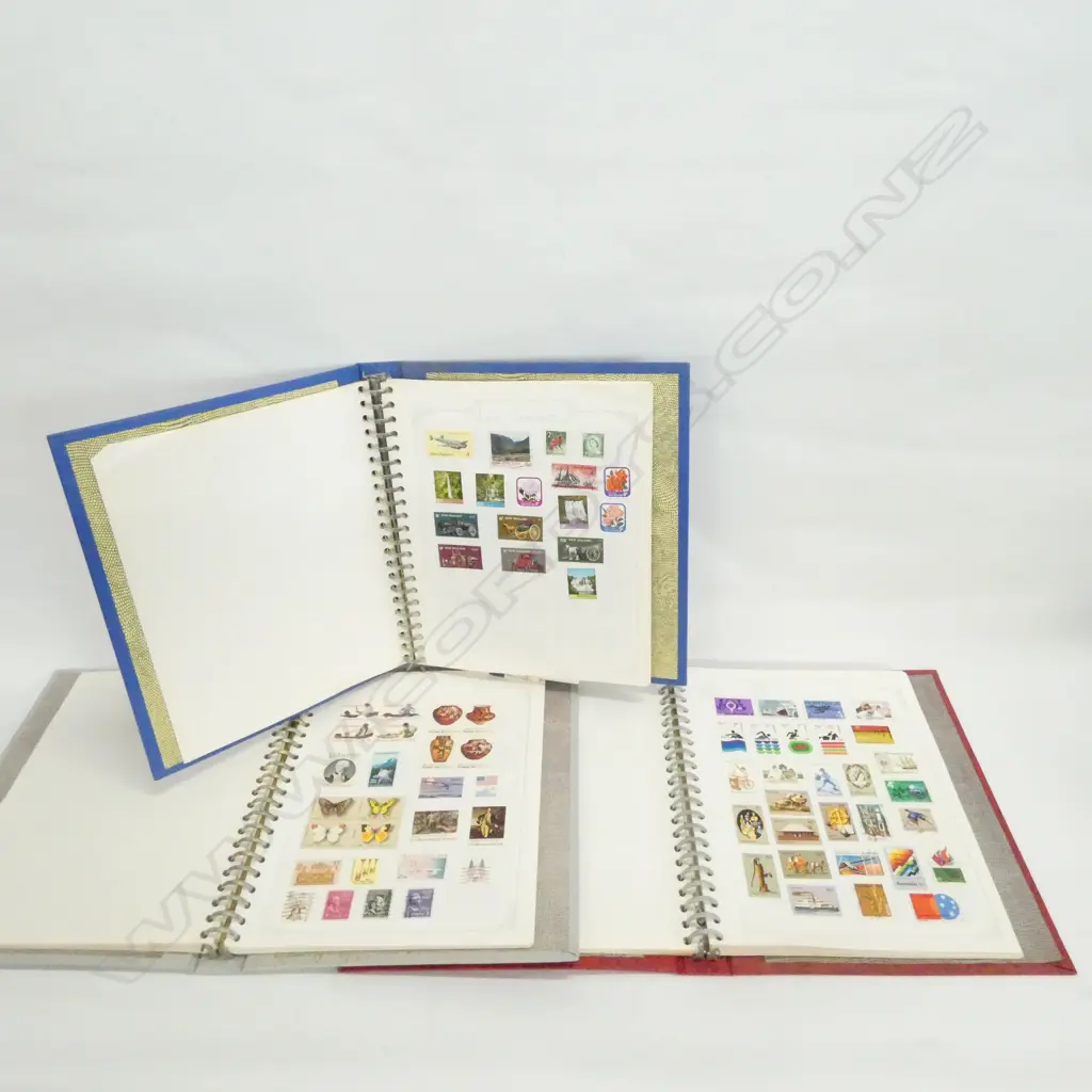 3 VINTAGE STAMP ALBUMS WITH COLLECTIONS Image 1++