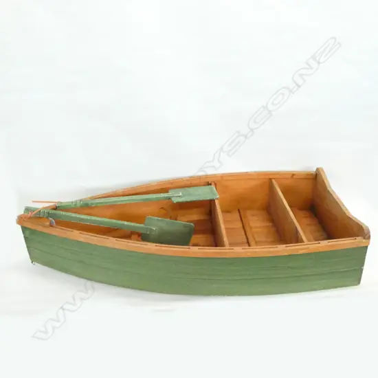 WOODEN DECORATIVE CANOE + OARS H. 860MM