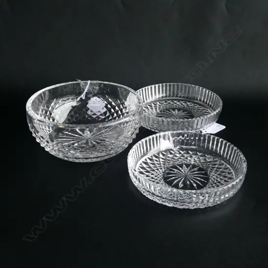 PAIR WATERFORD CRYSTAL BUTTER & JAM DISHES (DIA. 125MM) & SM BOWL (DIA. 135MM)