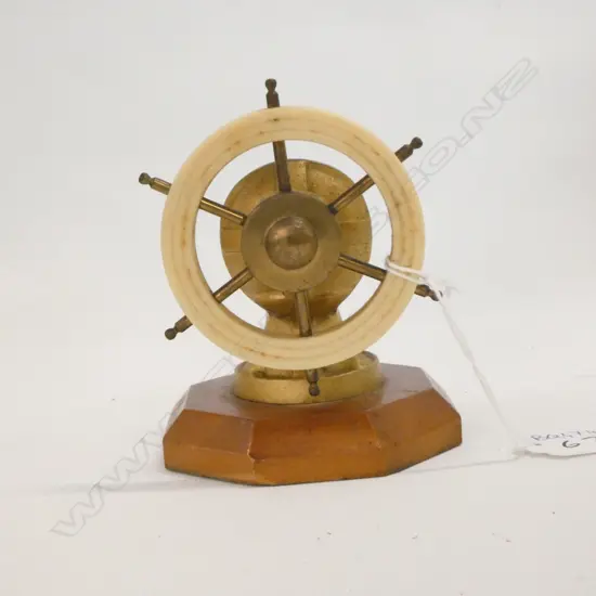 SHIPS WHEEL NUT CRACKER 