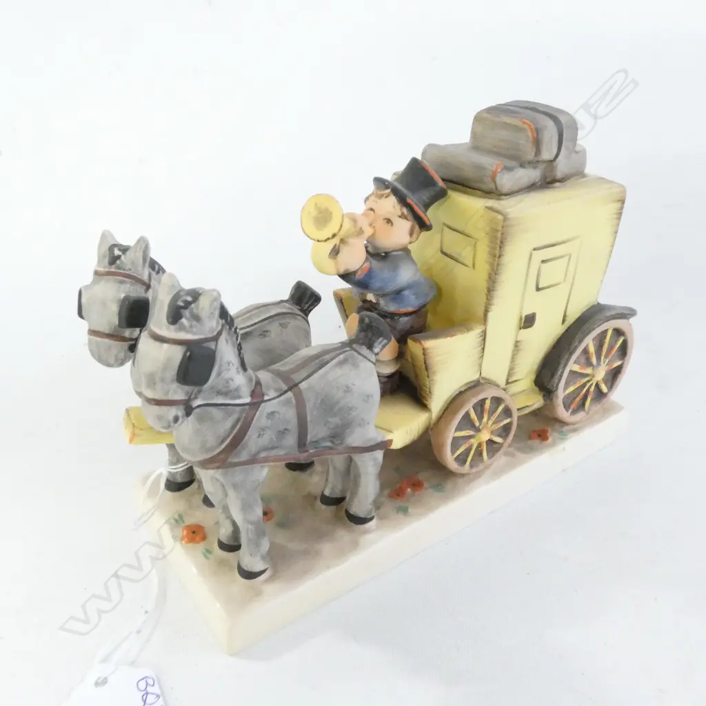 GOEBEL HUMMEL 'THE MAIL IS HERE' #226. L. 165MM Image 1++