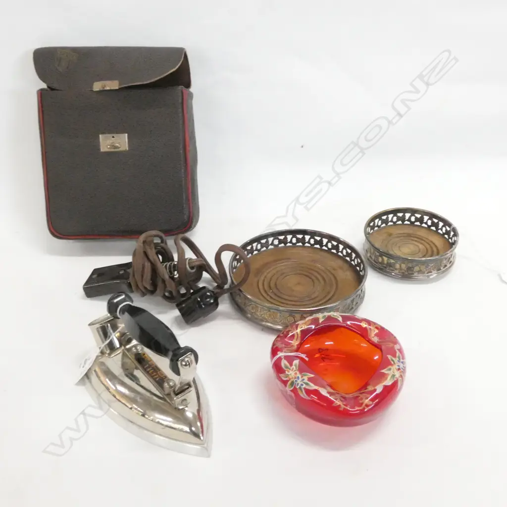 VENETIAN GLASS ASHTRAY, 2 EP WINE COASTERS, 30S TRAVELLING IRON Image 1++