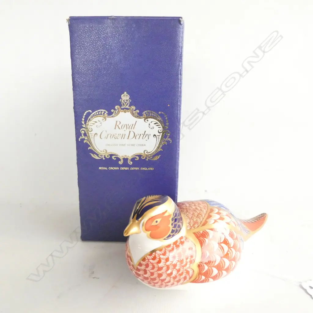 ROYAL CROWN DERBY PHEASANT PAPERWEIGHT. GOLD STOPPER. IN ORIGINAL BOX Image 1++