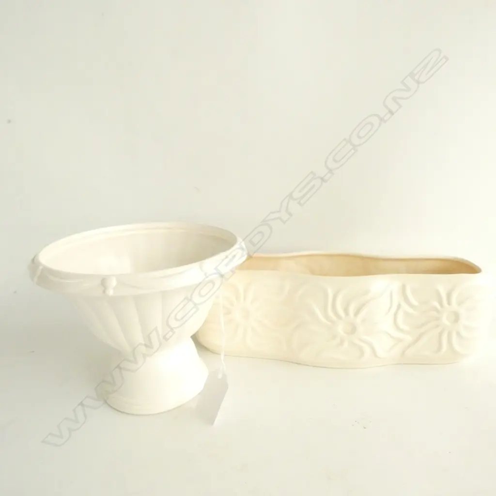 TWO CROWN LYNN WHITE VASES # 673 (DIA. 150MM) & 107 (L. 265MM) Image 1++