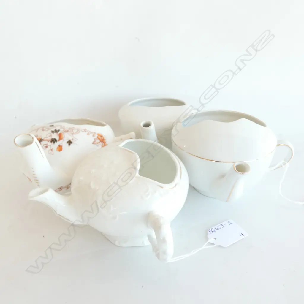 FOUR ANTIQUE FEEDING CUPS. LARGEST DIA 120MM Image 1++