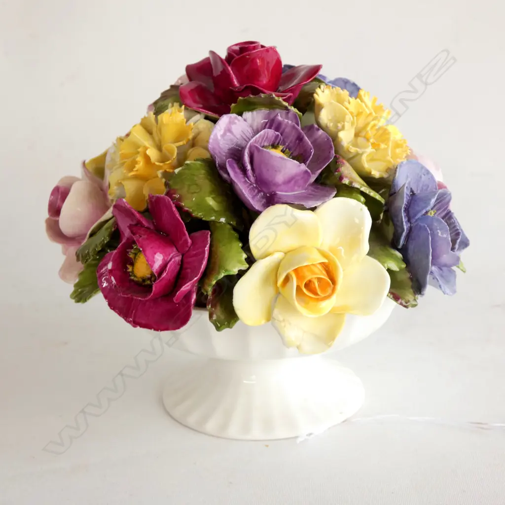 LG AYNSLEY PORCLAIN FLOWER BOWL, D. 140MM H. 140MM Image 1++