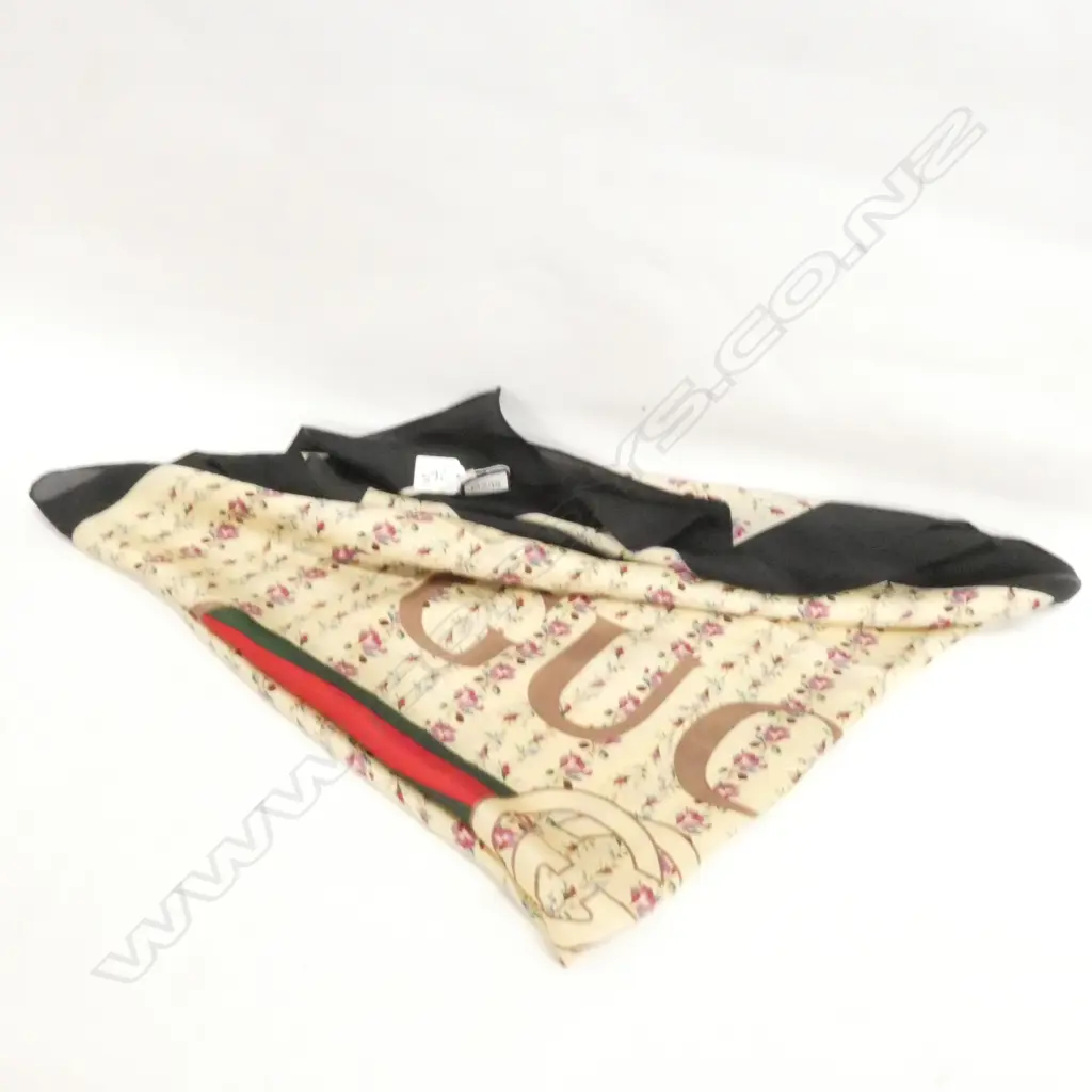 GUCCI SCARF 900MM SQ Image 1++