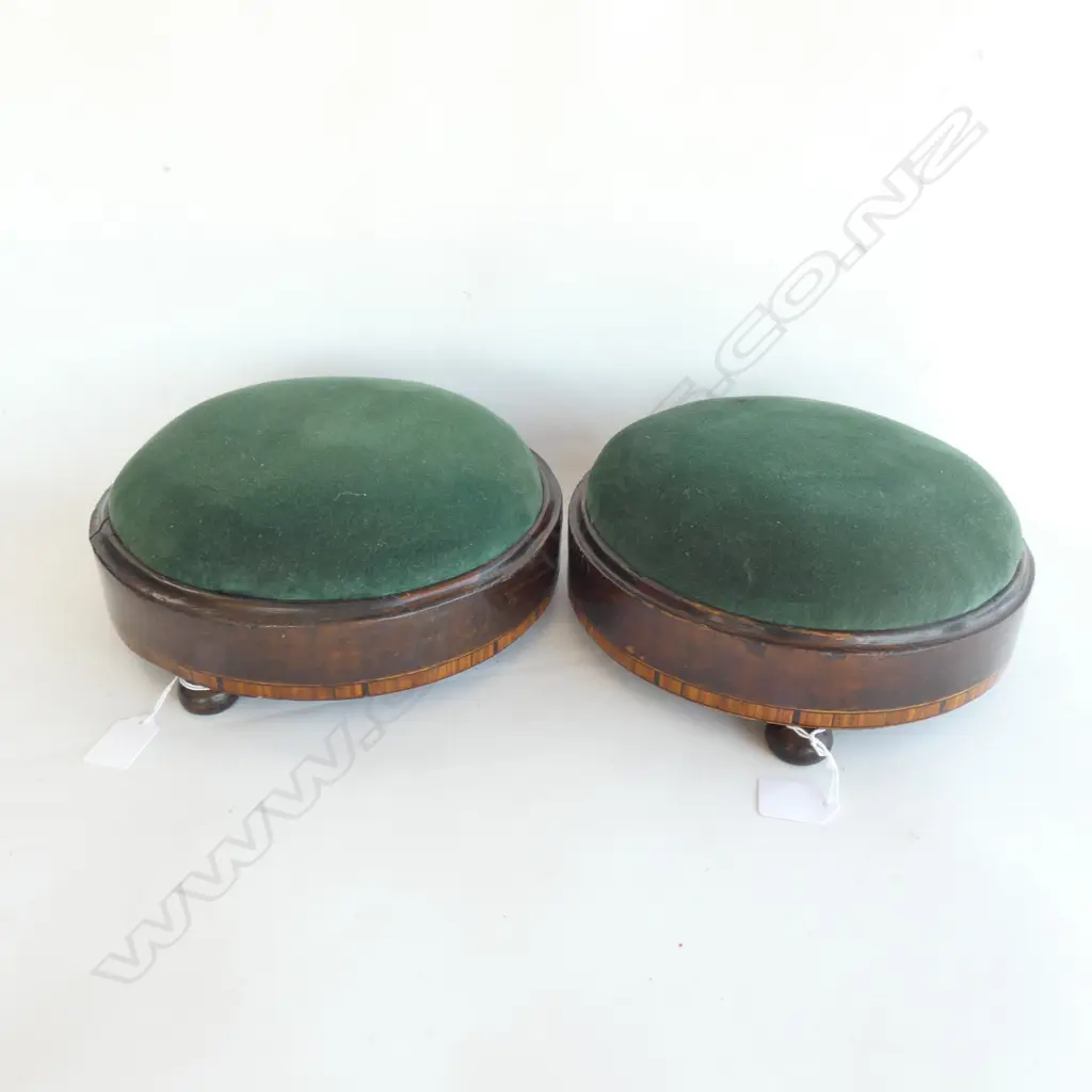 PR GREEN VELVET FOOTSTOOLS, DIA. 265MM Image 1++