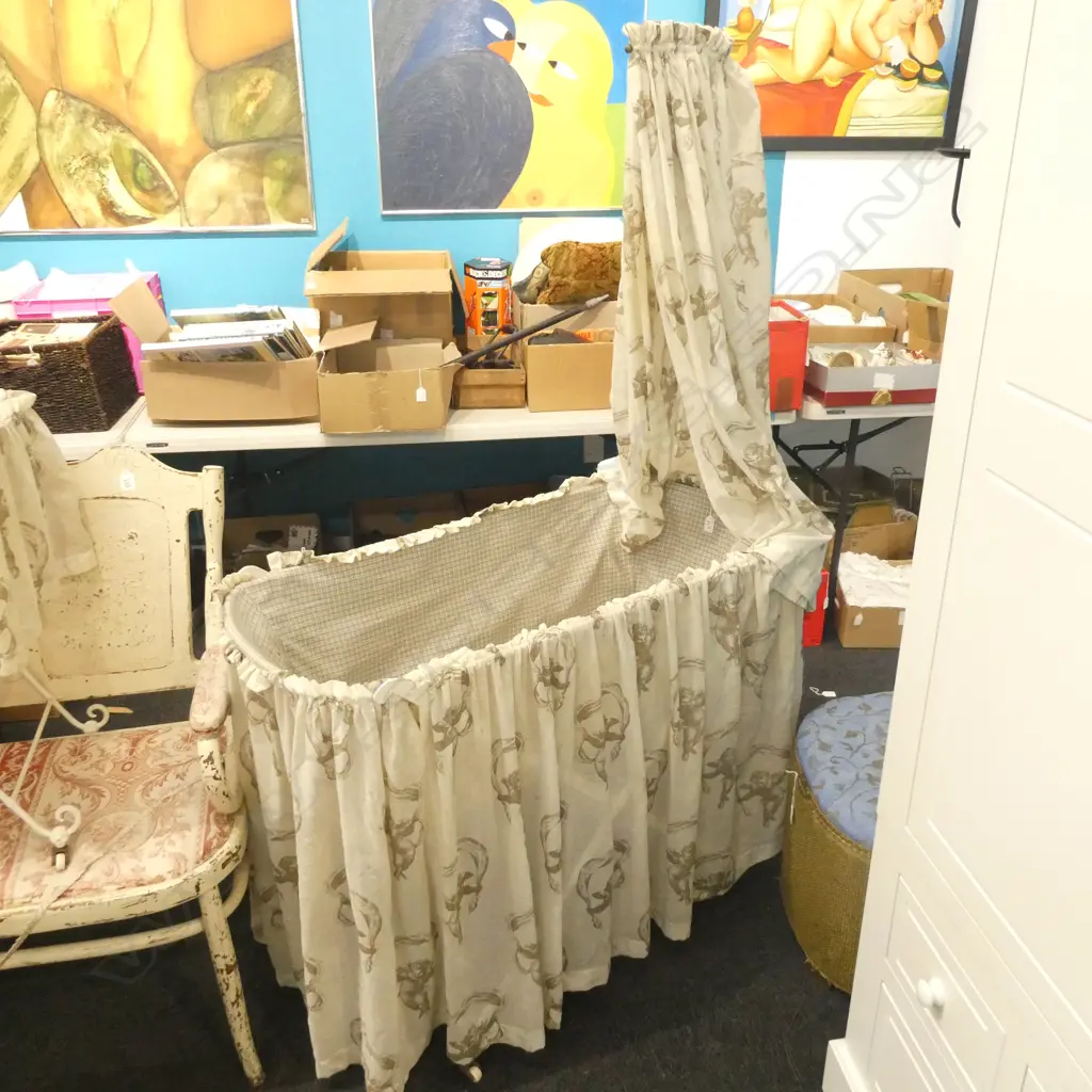 VINTAGE CRADLE L. 1070MM Image 1++