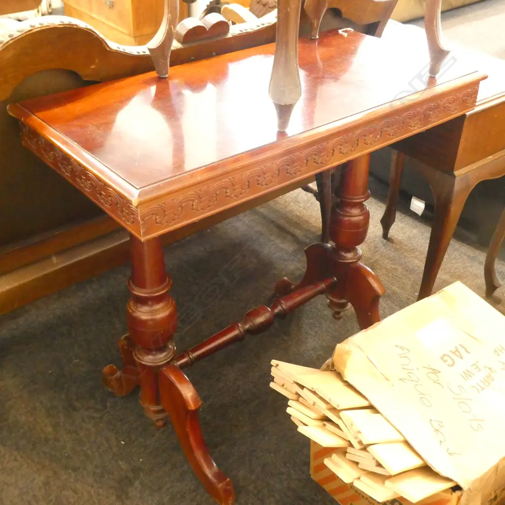 VANEER MAHOGANY HALL TABLE AF H. 750MM L. 800MM Image 1++