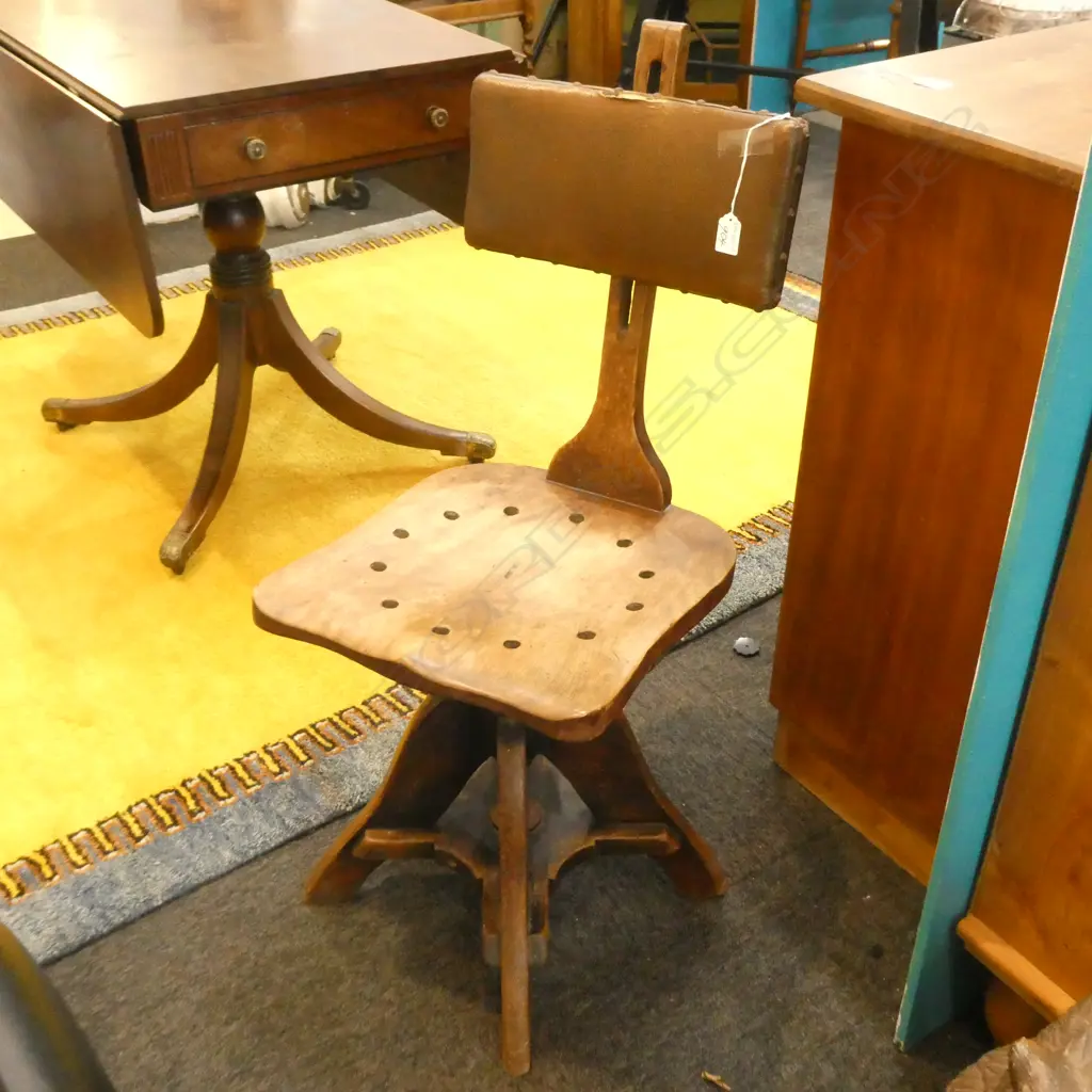 OAK OFFICE CHAIR  Image 1++