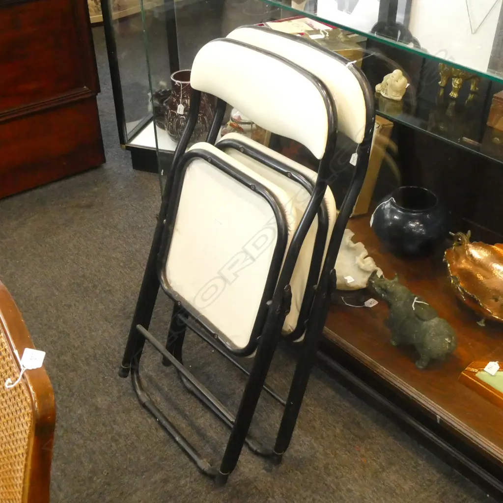 2 FOLDING VINYL COVERED CHAIRS Image 1++