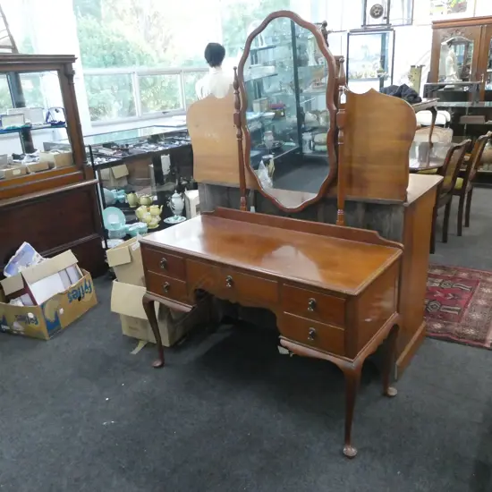 QUEEN ANNE DRESSER H. 1690MM