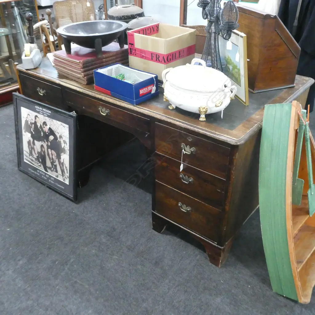 OAK PARTNERS DESK (requires attention) Image 1++