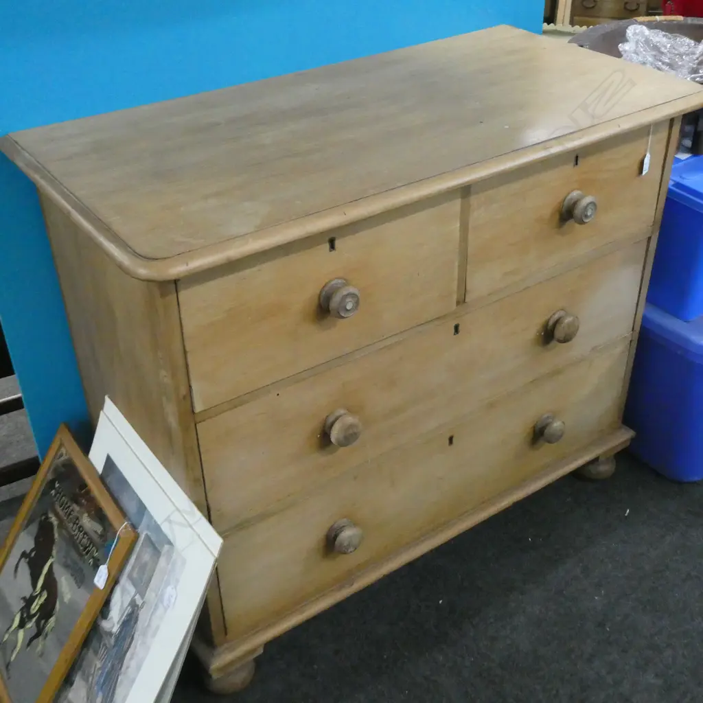 KAURI COLONIAL CHEST OF DRAWERS L 1060 X H 870 MM Image 1++