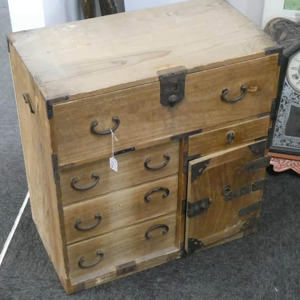 EARLY 20thC JAPANESE CHEST IRON TRIM H. 620MM W. 590MM Image 1++