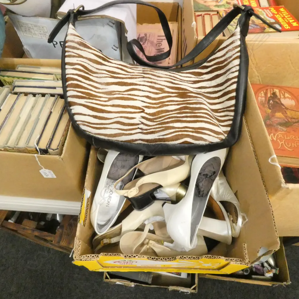 LOT ASST FRENCH/ITALIAN SHOES AND BAGS Image 1++