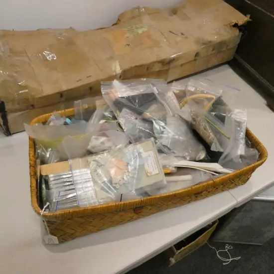 WOVEN TRAY OF ASST. VINTAGE SEWING TRIMS ETC