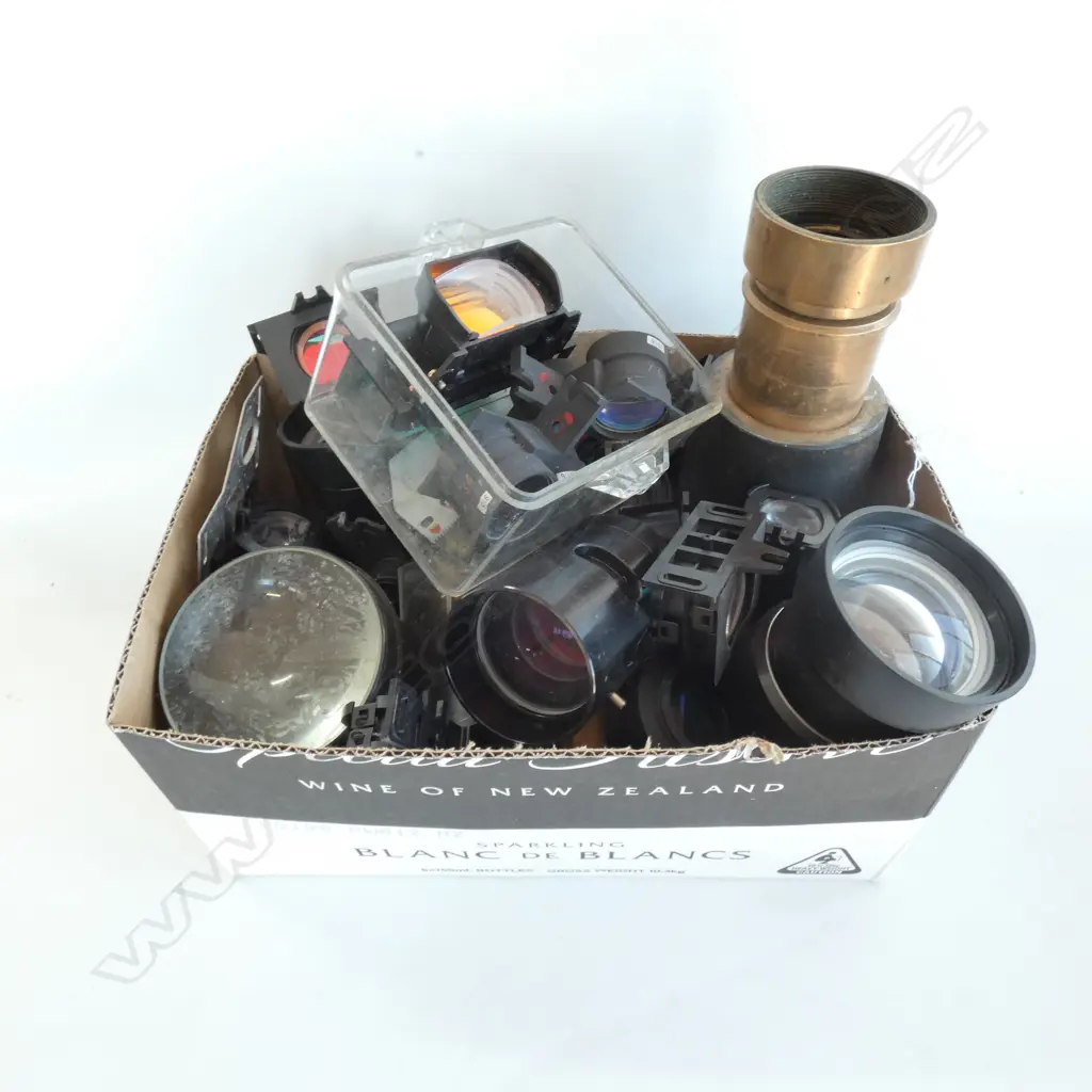 BOX OF ODD LENSES, CAMERA  AND OTHER Image 1++