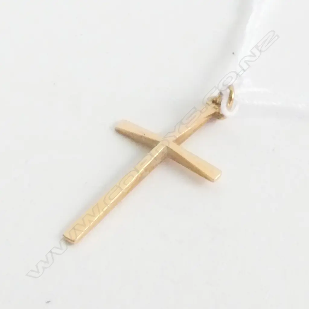 9CT GOLD CROSS PENDANT L. 30MM Image 1++