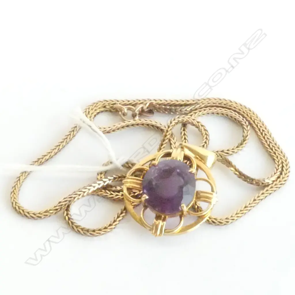 18CT GOLD AMETHYST PENDANT ON 9CT CHAIN Image 1++
