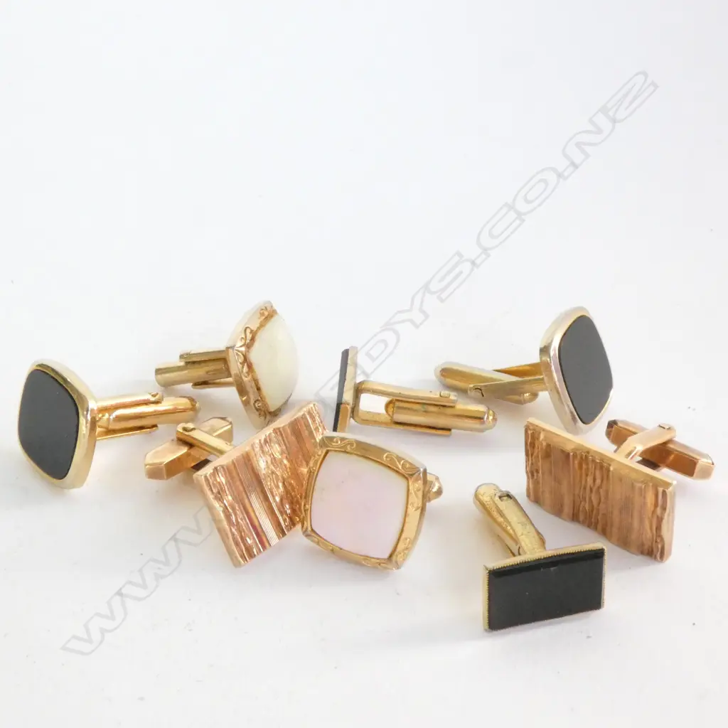 FOUR PAIR MEN'S CUFFLINKS; GOLD PLATED; 2 X ONYX & MOP Image 1++
