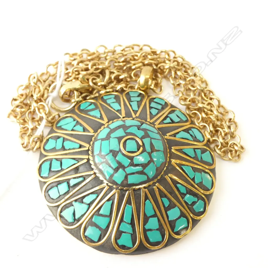 BLACK & TURQUOISE PENDANT (DIA. 42MM)SET IN GOLD TONE. Image 1++