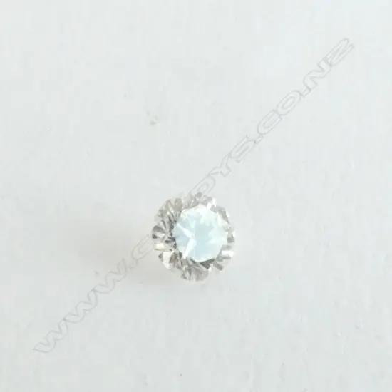 UNSET ROUND BRILLIANT CUT DIAMOND