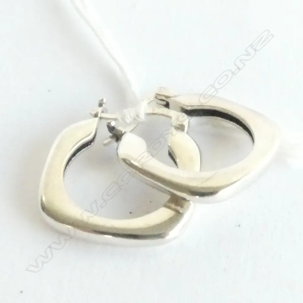SILVER ANGULAR HOOP EARRINGS 4gms Image 1++