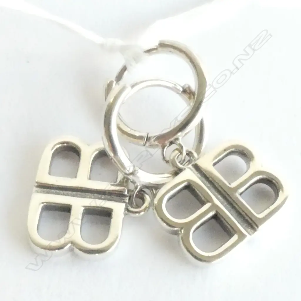 SILVER HOOP W DOUBLE B DROP EARRINGS 6gms Image 1++