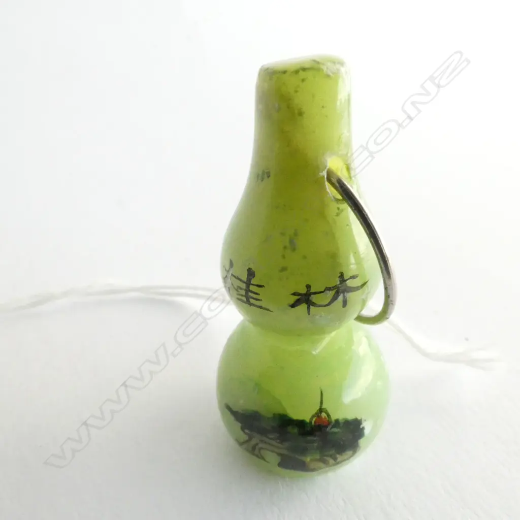 JADE ORNAMENT PENDANT L. 35MM Image 1++
