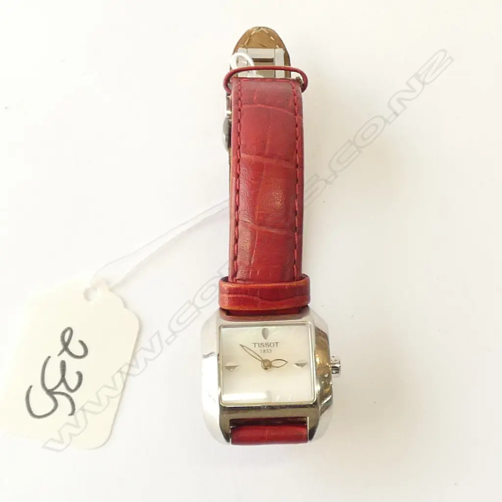 TISSOT WRISTWATCH RED LEATHER STRAP  Image 1++