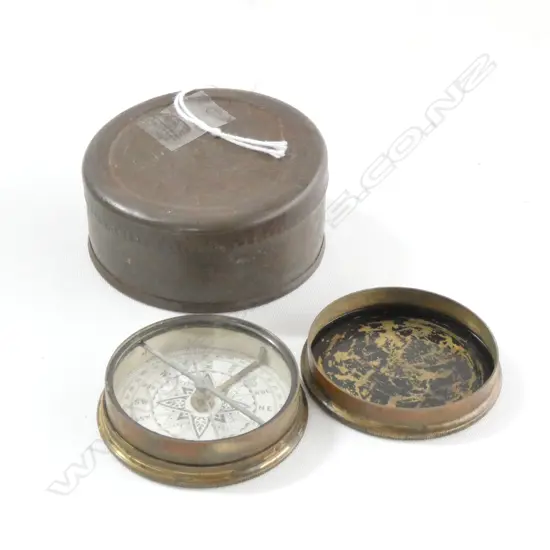 WARTIME COMPASS, IN ORIGINAL PROTECTIVE CONTAINER